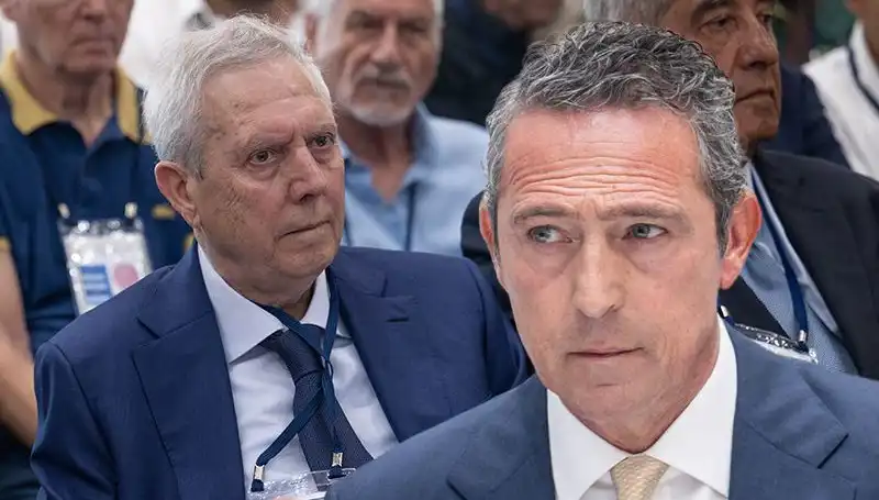 Fenerbahçe Divan Kurulu’nda Aziz Yıldırım’dan Şok Adaylık Açıklaması!
