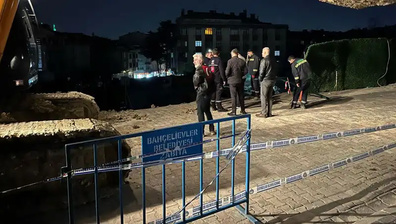 İstanbul'da İnşaat Çalışmasında Yol Çöktü: Şaşkınlık Yaratan Olay!