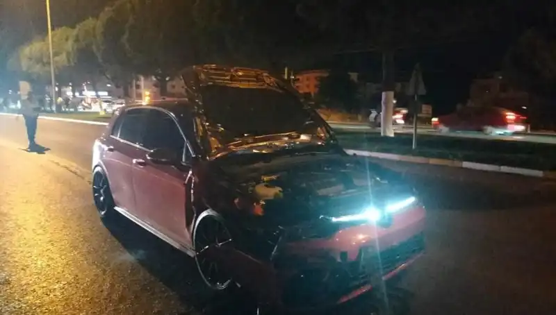 Balıkesir'de Otomobil-Motosiklet Çarpışması: 1 Kişi Hayatını Kaybetti