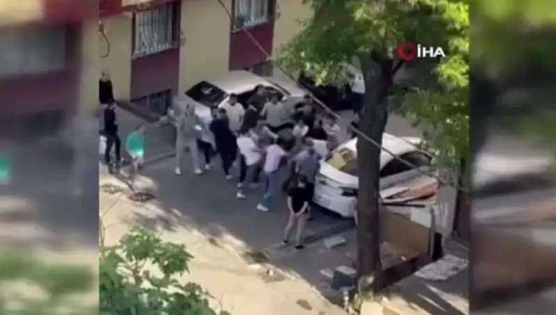 Kapıları Zorlayan Madde Bağımlısına Meydan Dayağı: Olayın Ayrıntıları