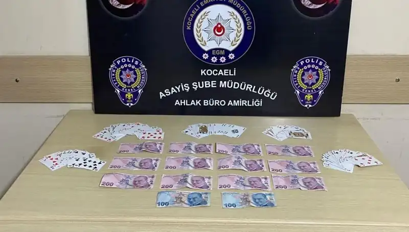 Kocaeli'de Kumar Baskını: Kahvehanelerdeki Gizli Oyun Masaları Çökerildi