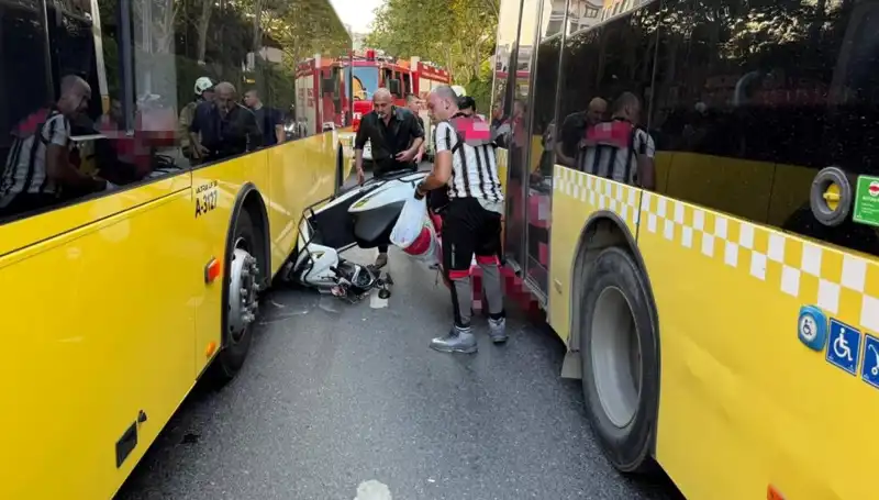Motosiklet İETT Otobüsleri Arasında Kaldı: Neyin Nesi?