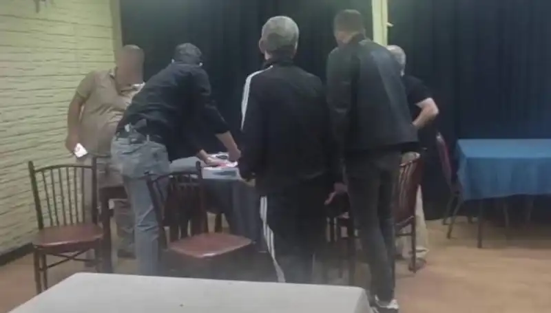 Kumar Oynarken Yakalanan Adamın Savunması İnanılmaz!