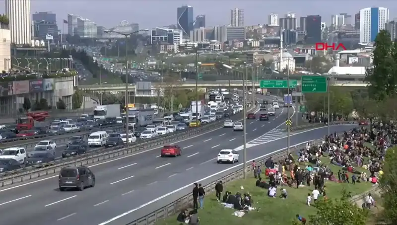Deprem Sonrası Şehirde Trafik Yoğunluğu Tam Yüzde 56 Arttı