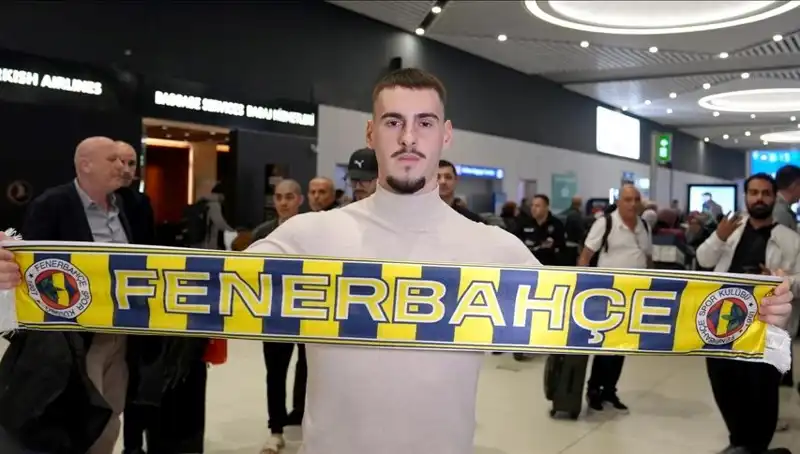 Fenerbahçe'nin Yıldız Adayı Mimovic İçin Beklenen Gelişme Gerçekleşti