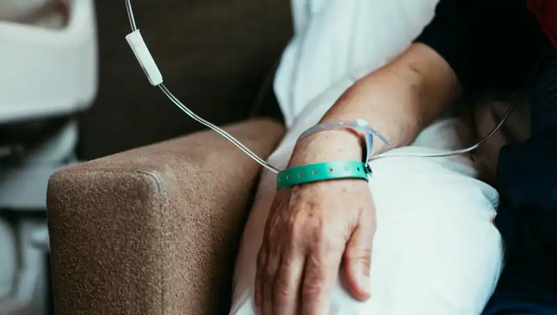 Düğün Stresi Mi, Yoksa Kolon Kanseri Mi? 35 Yaşındaki Adamın Hikayesi
