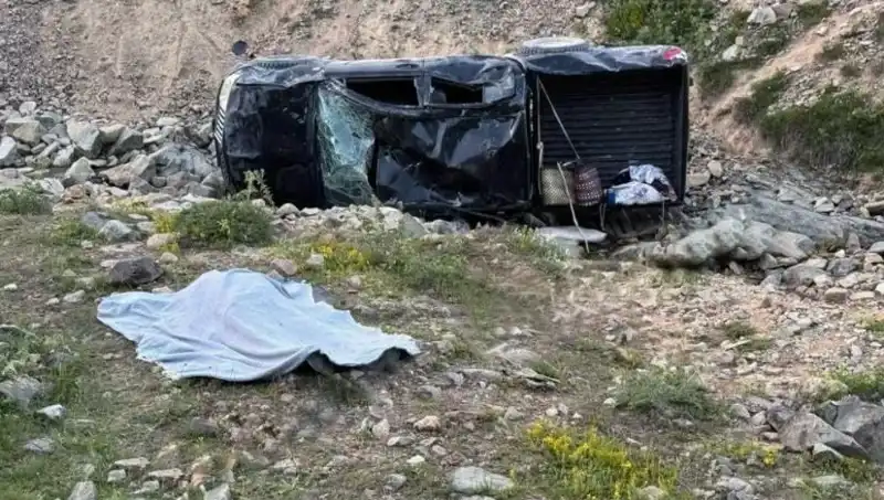 Gümüşhane'de Feci Kaza: Hayatını Kaybeden Bir, 5 Yaralı