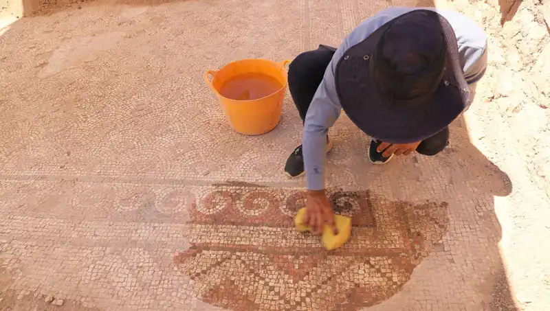 Mardin'de 1500 Yıllık Mozaik Keşfi: Tarihin Tozlu Sayfaları Yeniden Gün Yüzüne Çıktı