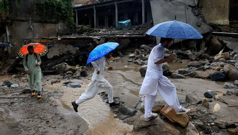 Pakistan’da Sel Felaketi: DSÖ Acil Tıbbi Malzeme Yardımında Bulundu