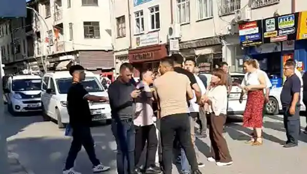 Trajedi Anı: Gazinin Trafikte Darp Edilmesi Kameralara Yansıdı