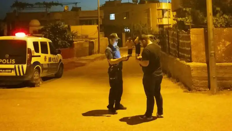 Husumetlilerin Evinin Önünde Silahlı Saldırı: Gerilim Alevlendi!