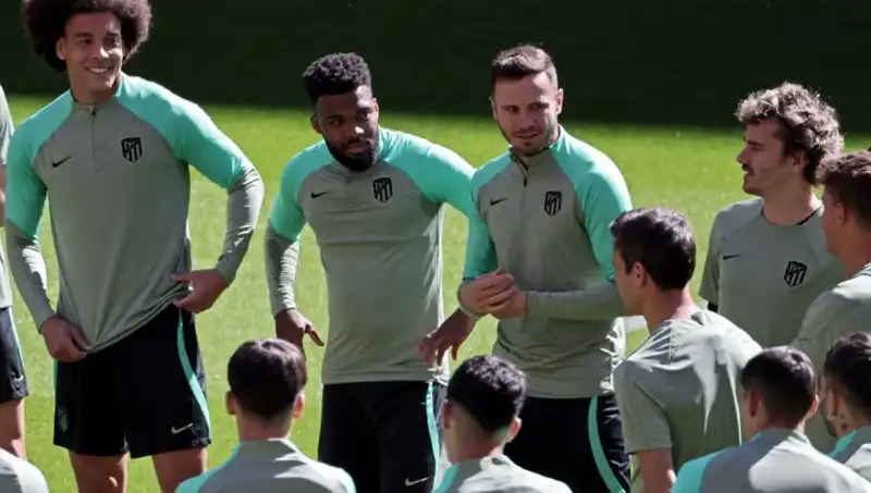 Türkiye'de Yeni Bir Sayfa: Chelsea, Sevilla ve Atletico Madrid'den Ayrılan Yıldız Futbolcu!