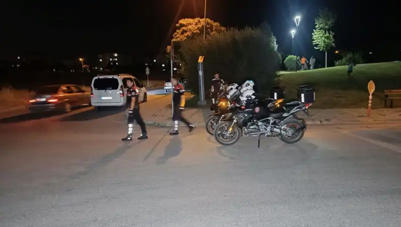 Parkta Çıkan Kavga Sonrasında Kanlı Olay: 14 Yaşındaki Çocuk Bıçaklandı