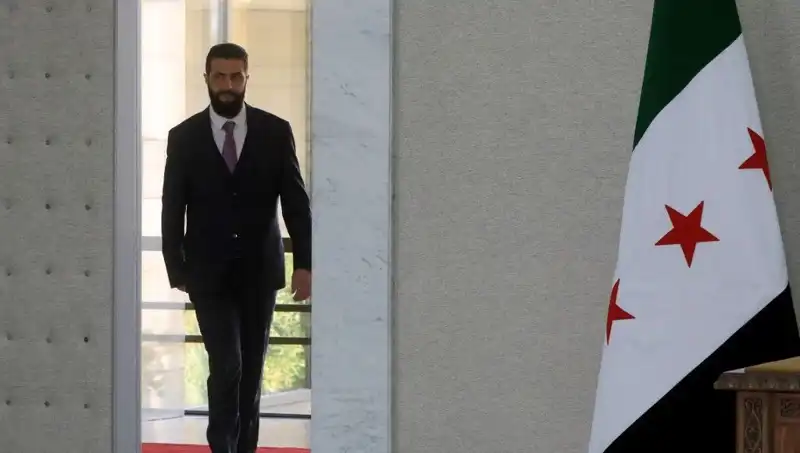 Fransa'dan Suriye'ye Yeni Destek: Şara-Macron Zirvesi Sonuçları Açıklandı